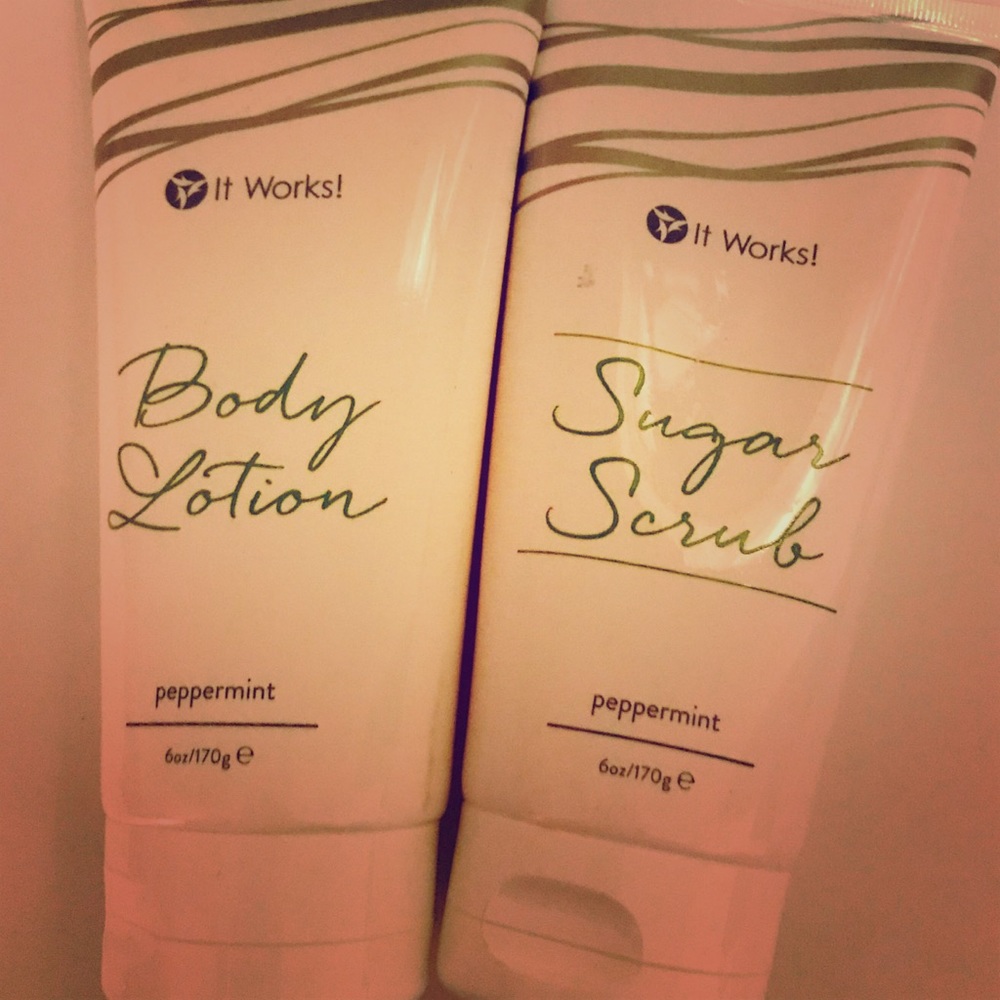 It Works Body Lotion && Body Scrub